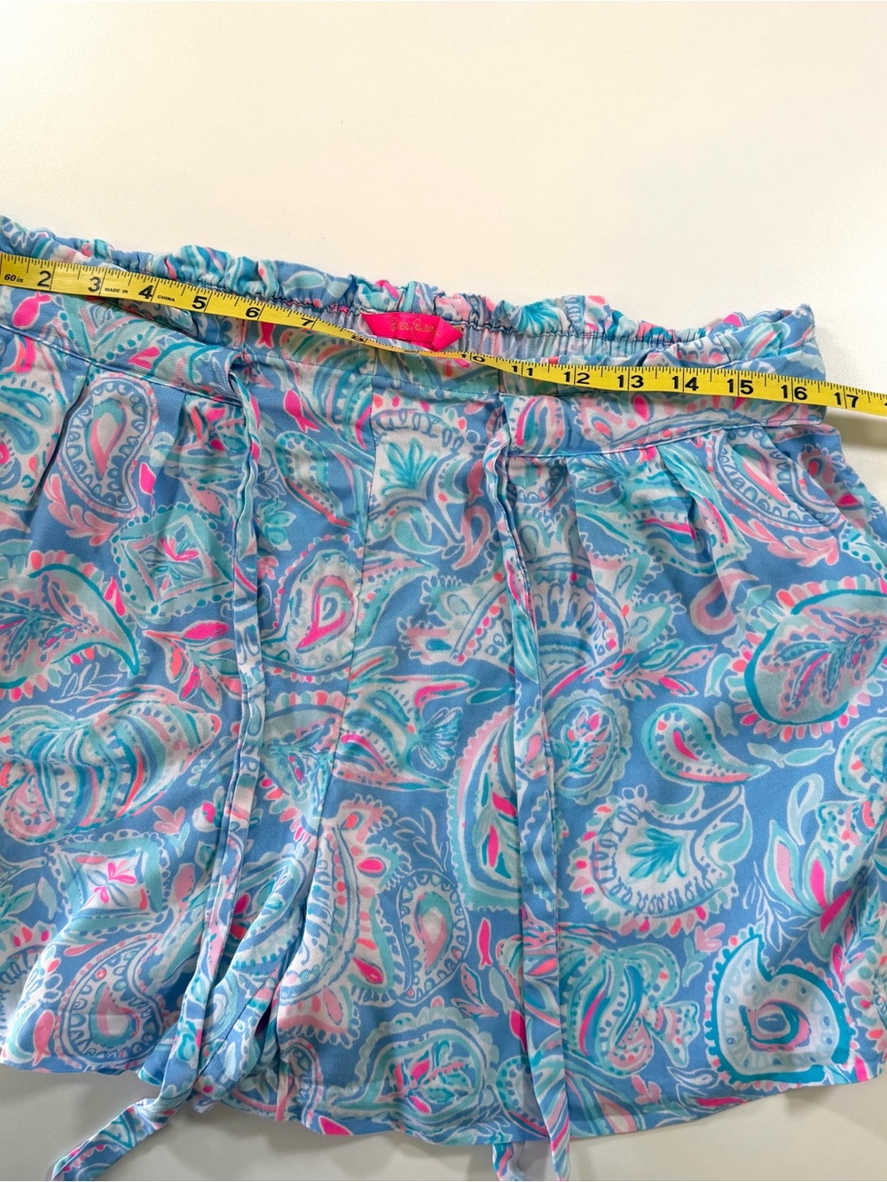 Lilly Pulitzer Kothmale Sri Lanka Paisley Paperbag Waist Tie Front Shorts Size L - Picture 13 of 16